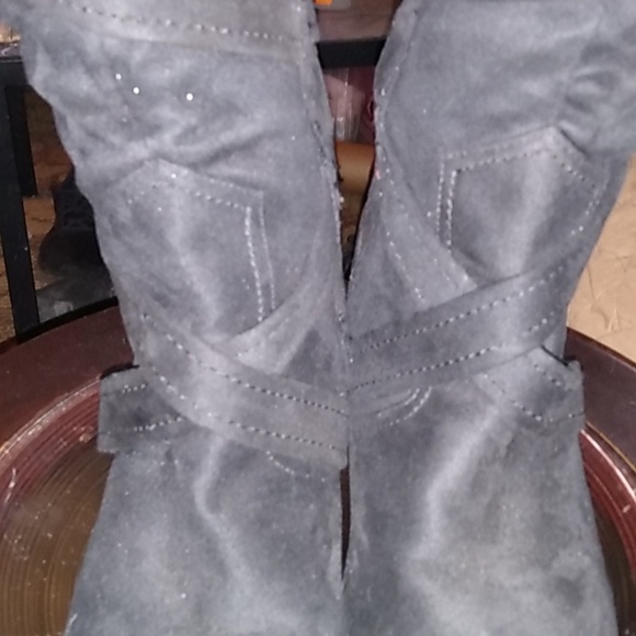 Black Boot - Picture 5 of 12